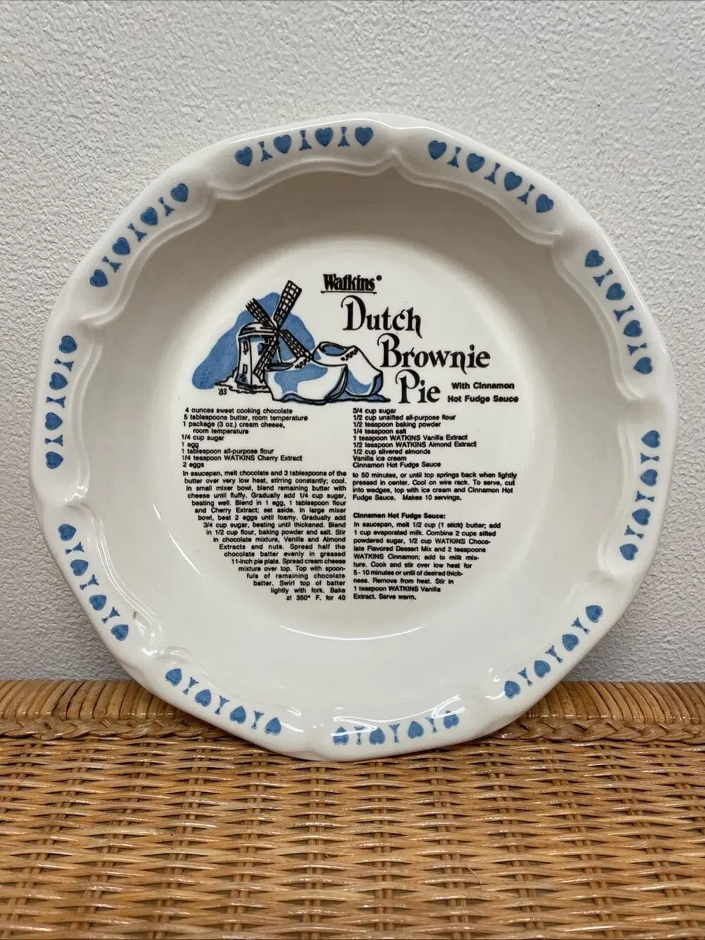1983 Watkins Dutch Brownie Pie Recipe Ceramic Pie Dish Plate Round 6482